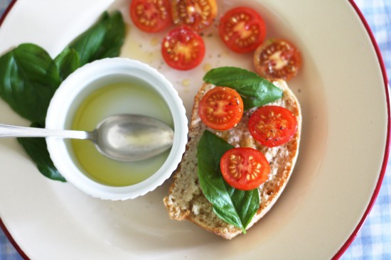tomato basil bread