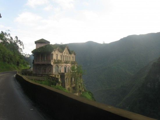 Hotel del Salto Abandonado