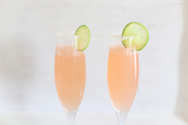 pink gin fizz