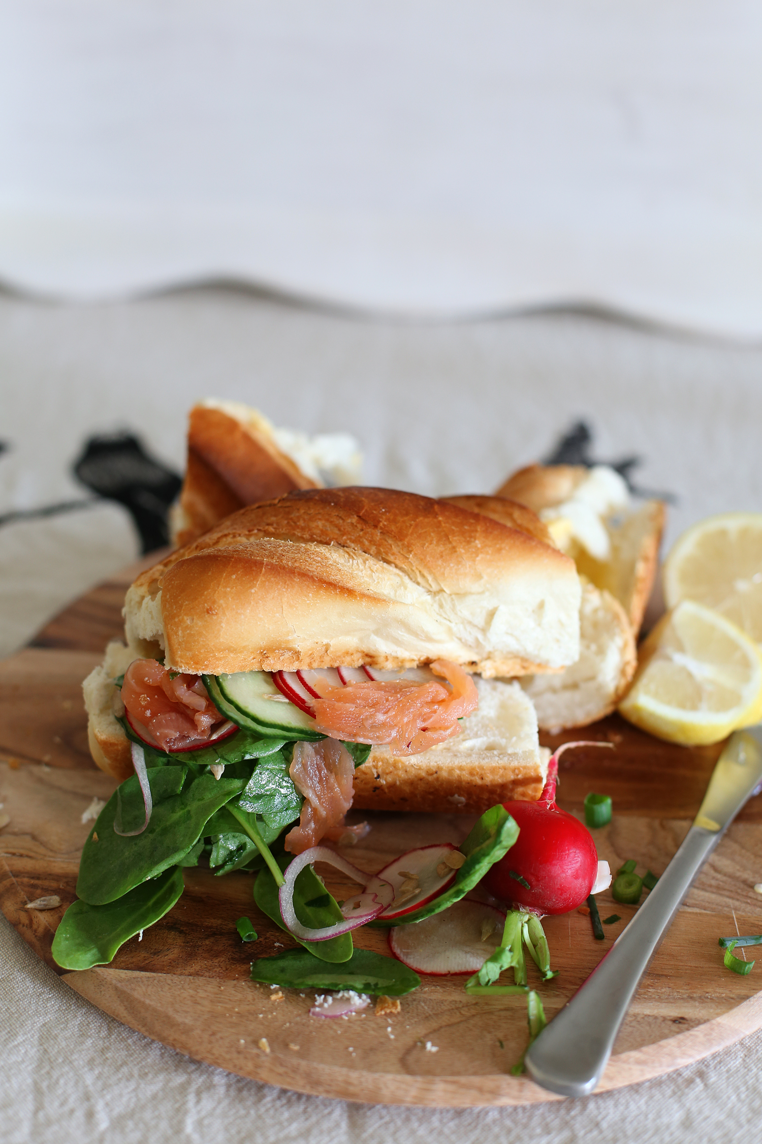 smoked salmon baby spinach salad