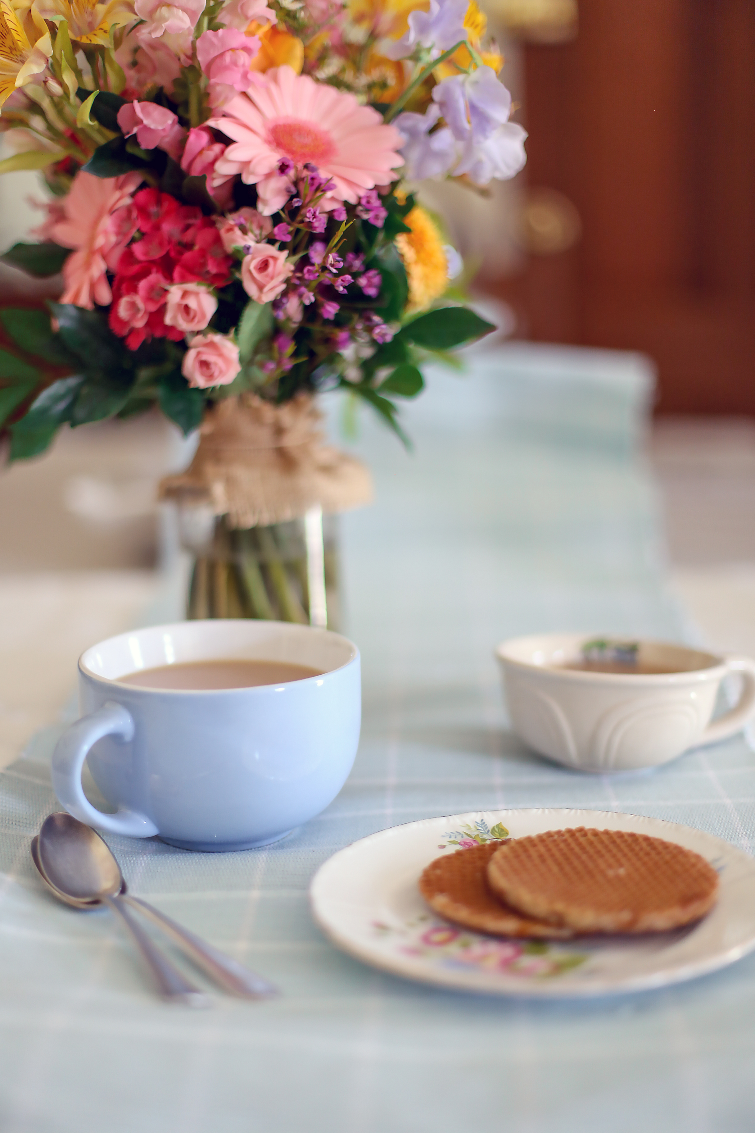 morning tea with flowers l a splash of vanilla
