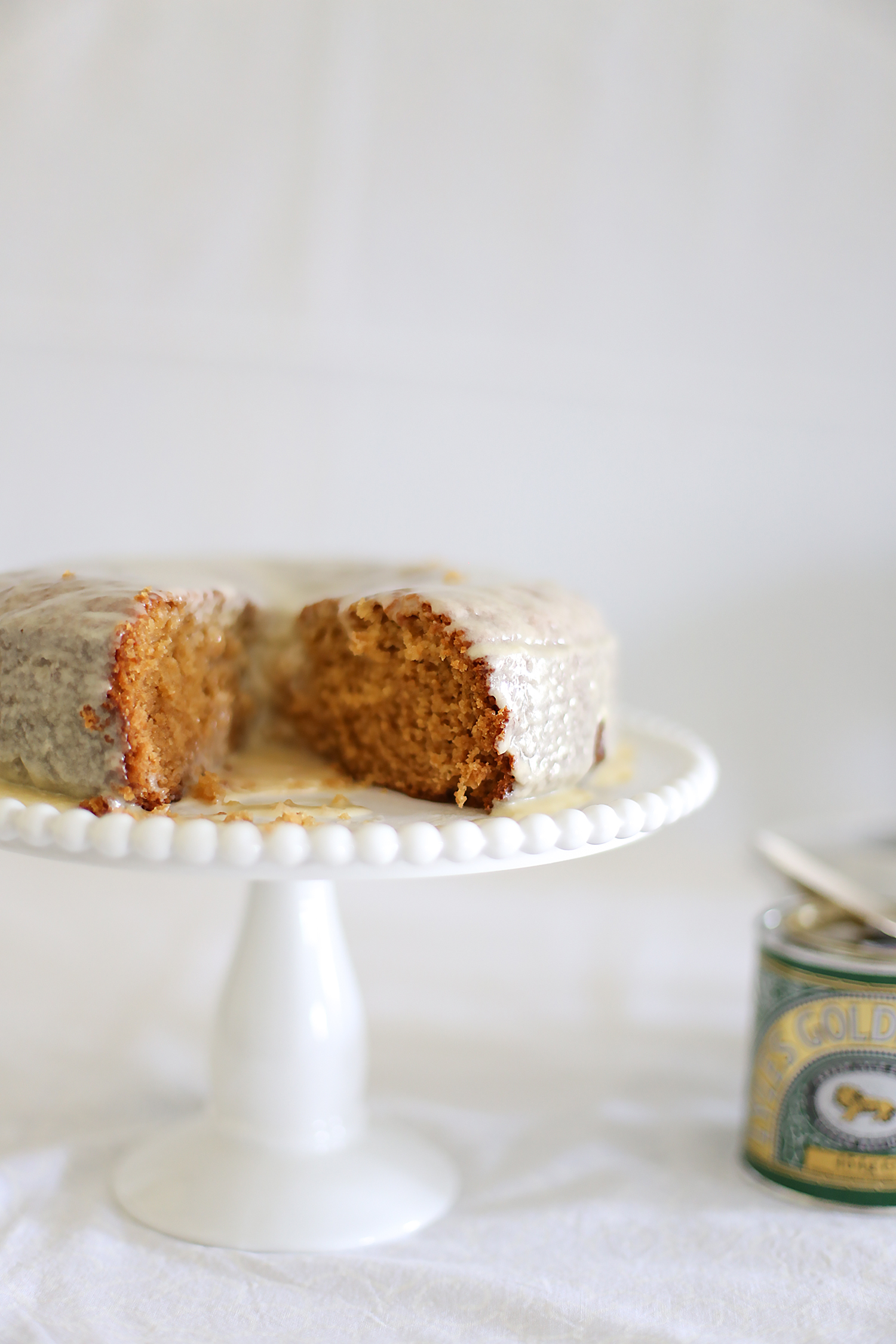 Golden syrup cake l a splash of vanilla