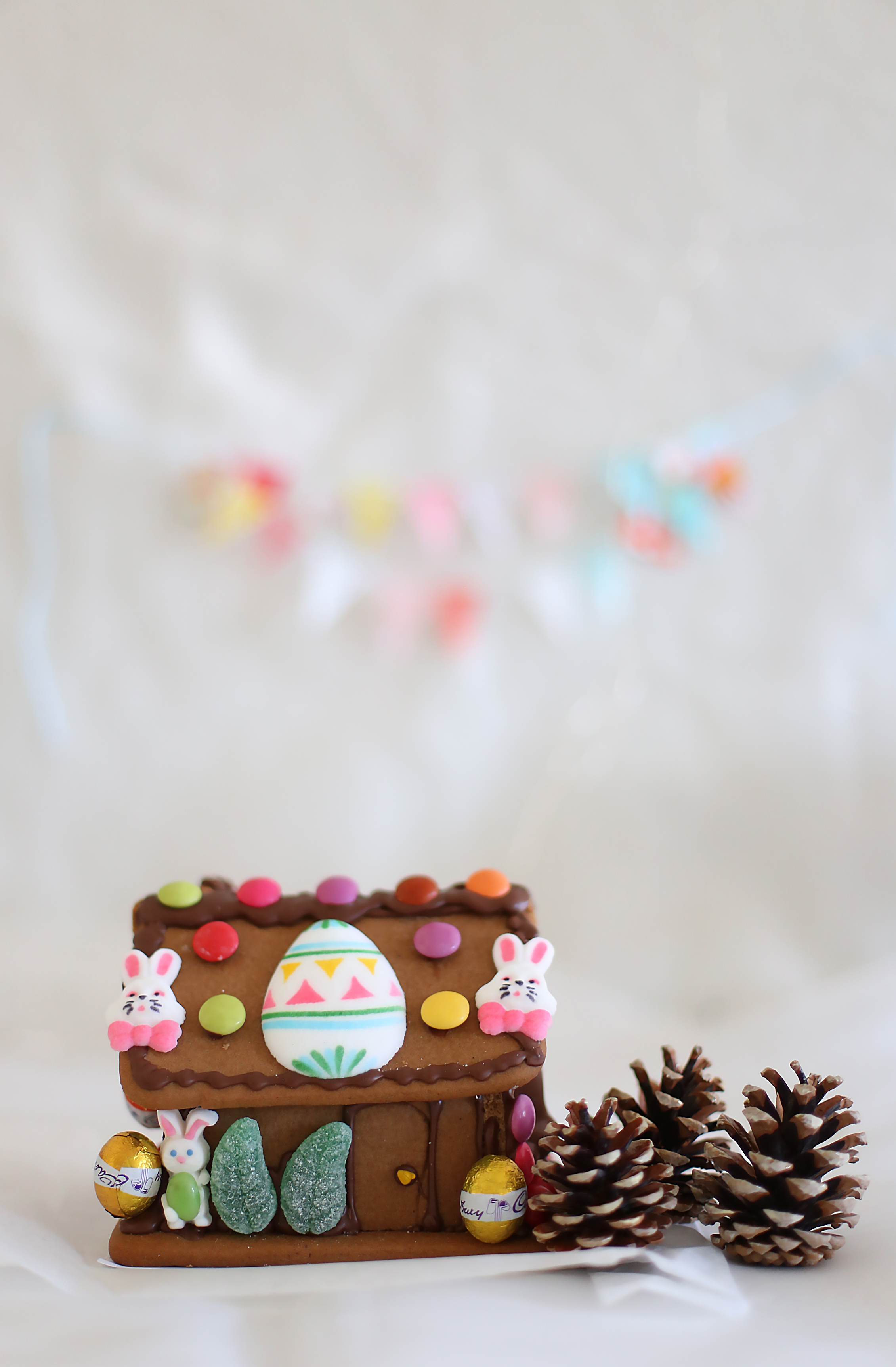 Easter gingerbread house l a splash of vanilla