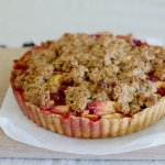 Nectarine raspberry crumble pie