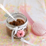 Home made vanilla brown sugar body scrub