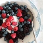 Black sticky rice antioxidant breakfast bowl