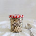 Sticky date raw muesli