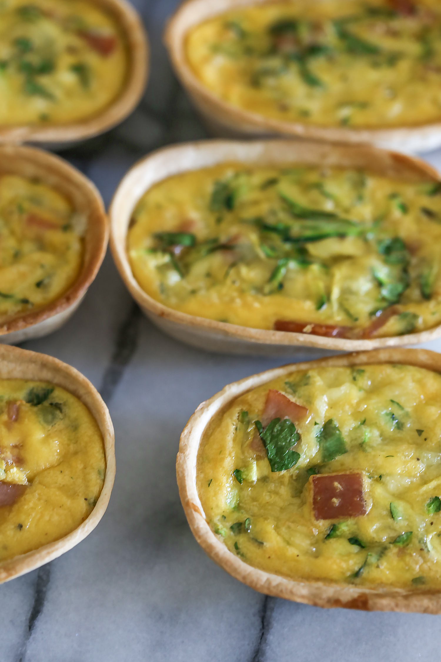 Mini zucchini &amp; bacon quiches | a splash of vanilla